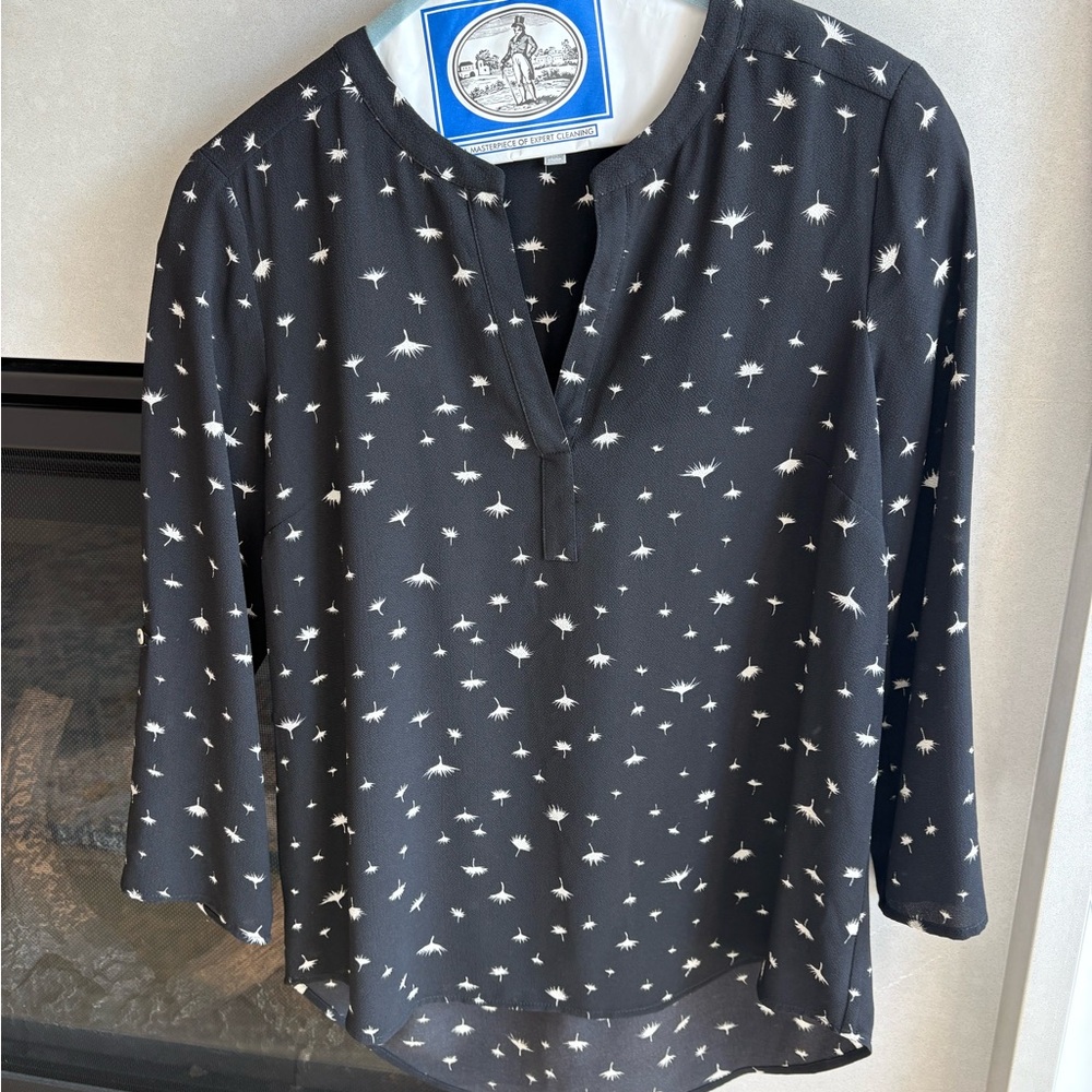 Daniel Rainn Black and White 3/4 Sleeve Relaxed Blouse with Mandarin Collar